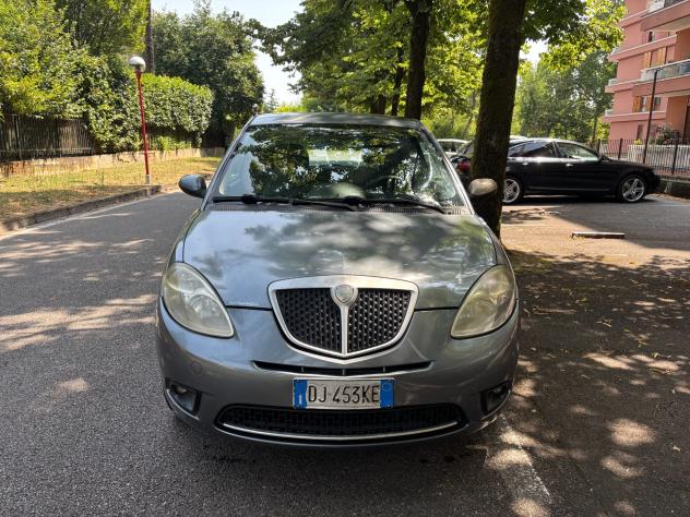 Lancia Ypsilon 1.3 MJT 75 CV Platino - Foto 2