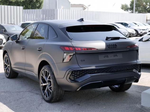 AUDI Q3 Sportback NEW 2.0 Tdi 150cv S-tr. S-line edition rif. 23958114 - Foto 3