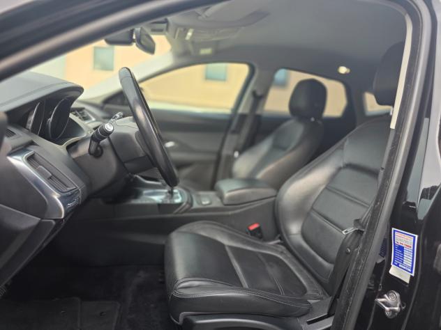 Jaguar E-Pace 2.0D 150 CV AWD aut. R-Dynamic HSE - Foto 9