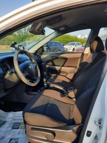 Hyundai i30 CW 1.4 16V 109CV Special - Foto 8