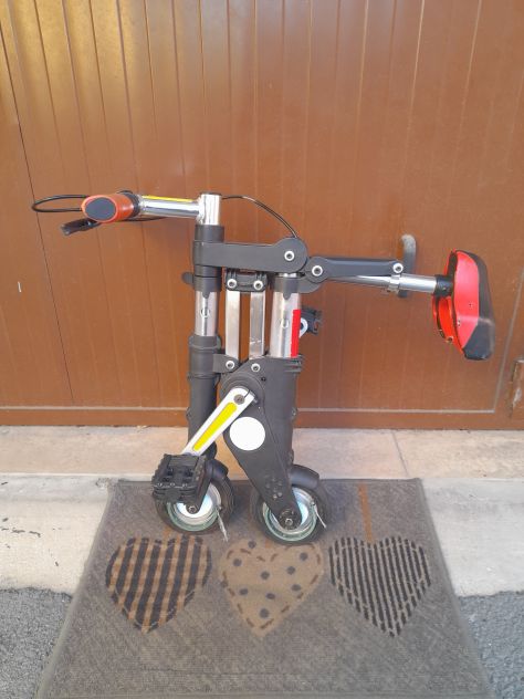 A-BYKE BICICLETTA PIEGHEVOLE NUOVISSIMA PERFETTA E MAI UTILIZZATA, per PENDOLARI - Foto 6