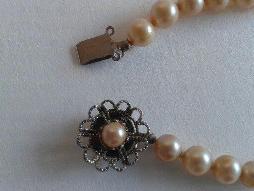 ANTICA PARURE FORMATA DA COLLANA E ORECCHINI IN PERLE SINTETICHE. - Foto 5