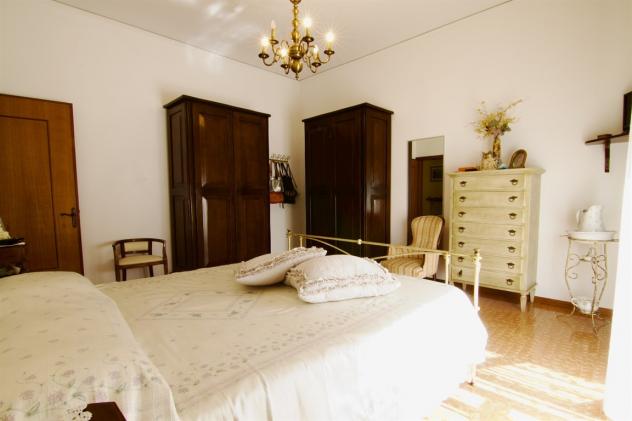 RONCO ALL'ADIGE – CASA INDIPENDENTE DI 320 MQ DIVISIBILE IN 2 ABITAZIONI CON 600 MQ DI GIARDINO - Foto 5
