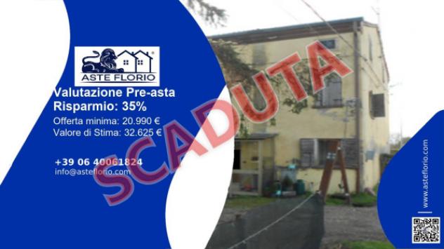 Immobile in asta di 129 m², box auto in vendita a Stienta