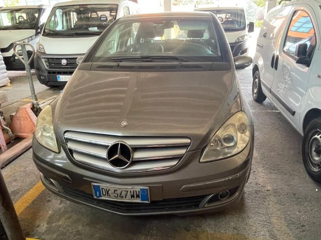 Autovettura Mercedes Classe B 180CDI