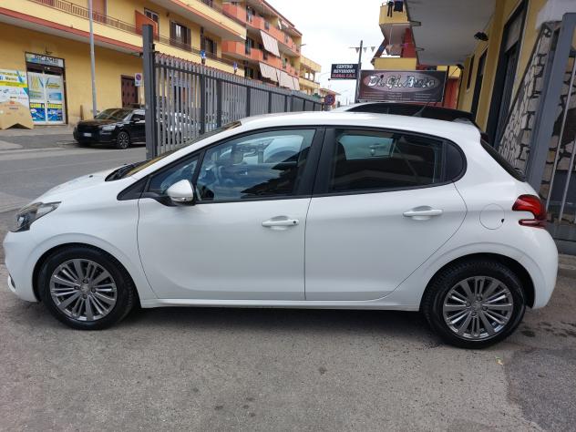 Peugeot 208 1.2 Gpl 82 Cv 5p Allure - Foto 4