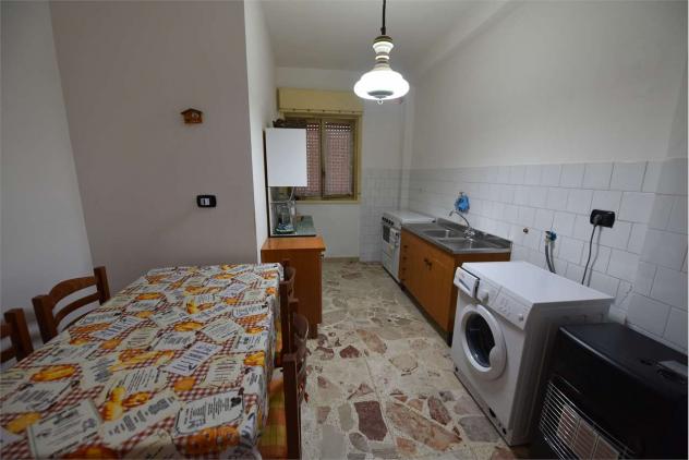 A000690 - AFFITTASI CASA INDIPENDENTE 6 POSTI LETTO - Foto 2