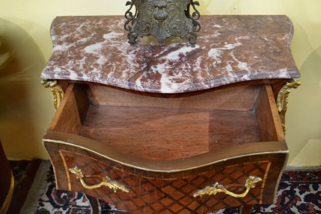 Comoncino stile Luigi XV lastronato a marqueterie - Foto 5