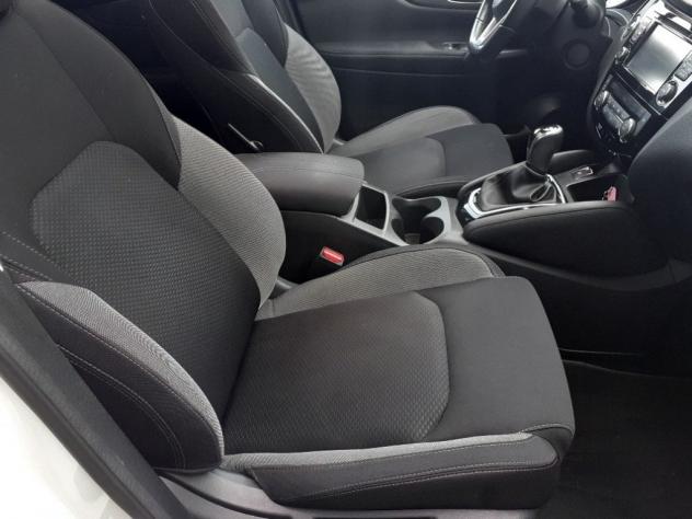 Nissan Qashqai 1.6 dCi 2WD C.AUTOMATICO 1°PROP-GARANZIA-KM CERTIF - Foto 9