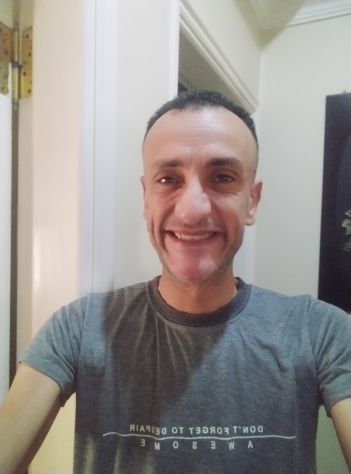 Operaio motivato cerca lavoro in Italia con supporto per visto
