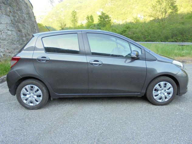 TOYOTA YARIS 1.0 VVT-i 5P ACTIVE UNIPROPRIETARIO-NEOPATENTATI - Foto 4