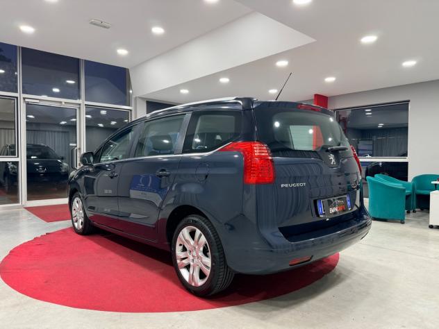 Peugeot 5008 1.6 HDi 115CV Active - Foto 5
