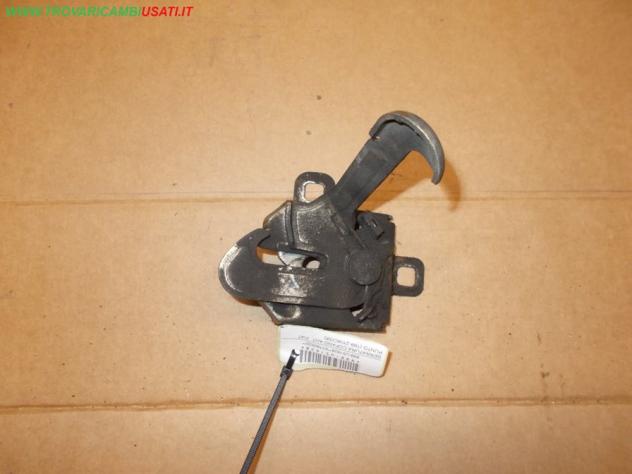 SERRATURA COFANO ANT. FIAT PUNTO (199-2Y/4C/3X) Carrozzeria Lamierati esterni Cofano Serratura cofano FIAT - GRANDE PUNTO - 01-09-2005 - 01-12-201