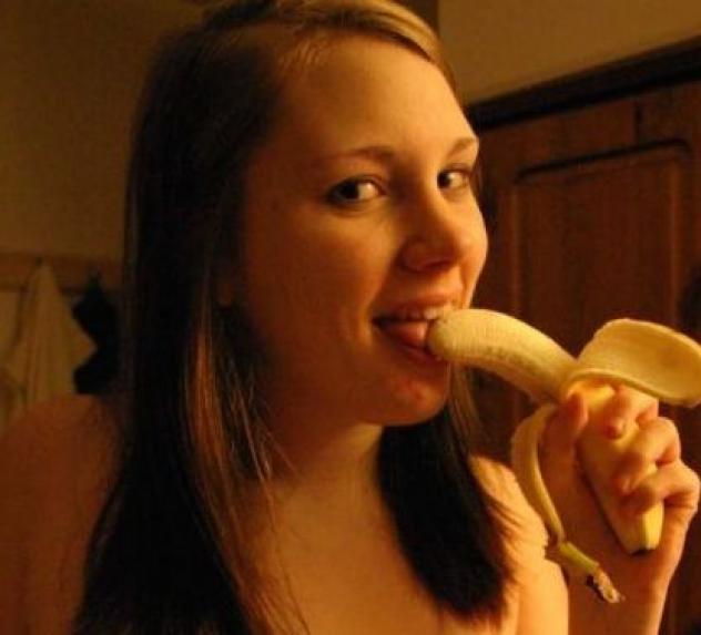 Donna di Orvieto, 24 anni. Fisico Pieno Tel: