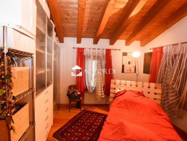 CASA INDIPENDENTE di 8 vani e di 240 mq (CASTELFRANCO VENETO) rif. SW144 - Foto 12