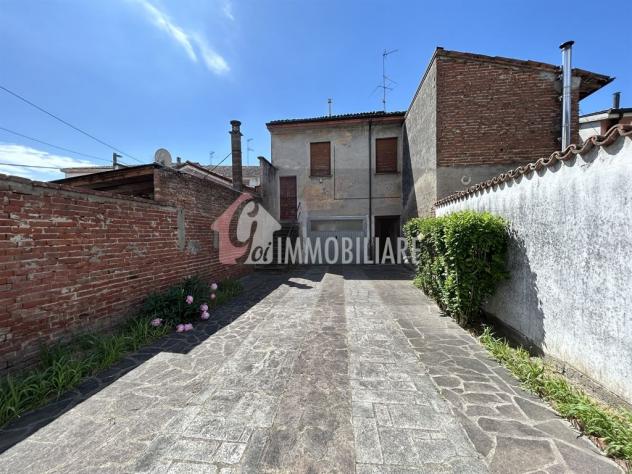 Versatilità e spazio nel cuore del paese - Foto 3