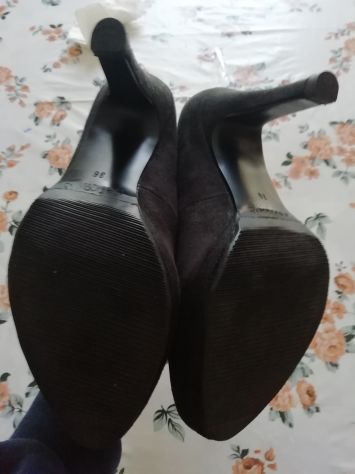 scarpe decolté nere scamosciate - Foto 2