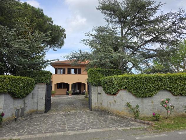 Villa in vendita a Crespina Lorenzana 350 mq Rif: 1419487