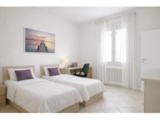 Posto letto in doppia luminosa [FE_MYR142-A_D1]