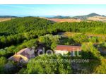Rustico / Casale di 900 m² con più di 5 locali e box auto in vendita a Pienza