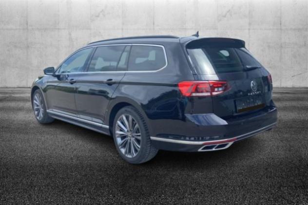 VOLKSWAGEN Passat Variant 2.0 TDI SCR 122 CV EVO DSG Business rif. 24049597 - Foto 2