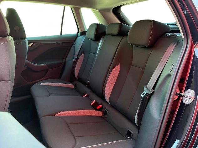 Škoda Kamiq 1.0 TSI Black Dots DSG 85kW - Foto 7