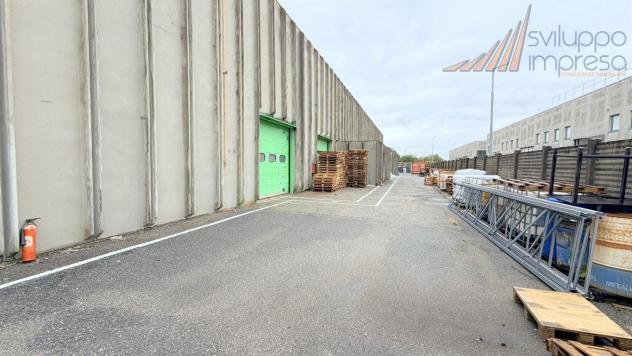 CAPANNONE CON PALAZZINA UFFICI IN VENDITA A USMATE VELATE - Foto 15