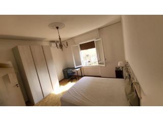 APPARTAMENTO di 5 vani e di 90 mq (FIRENZE) rif. AAJ335