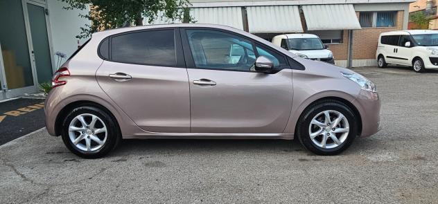 Peugeot 208 1.4 HDi 68 CV Allure solo 49000 Km - Foto 7
