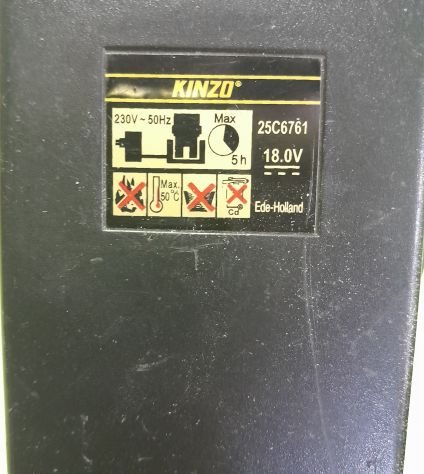 Ricarica batterie della Kinzo. E inclusa una batteria da 18 Volt da rigenerare. - Foto 5