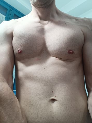 Trentatreenne siciliano ad Ascoli – Sportivo, discreto, attenzioni e passione al femminile Tel:3200355865