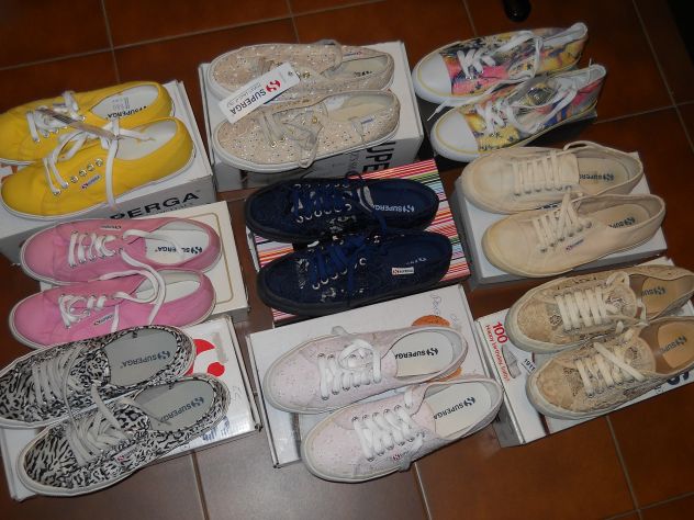 Scarpe Superga stock
