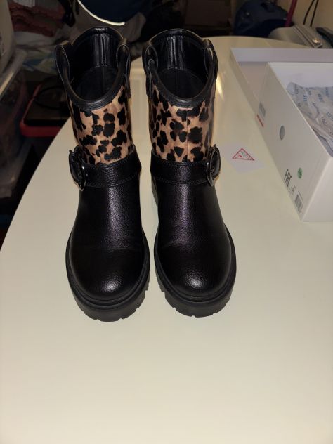 BELLISSIMI STIVALI NUOVI COMPLETI BASSI DA DONNA FIRMATI GUESS ORIGINALI,N 36 - Foto 7