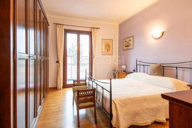 Elegante appartamento indipendente con giardino privato e ampio garage - Foto 13