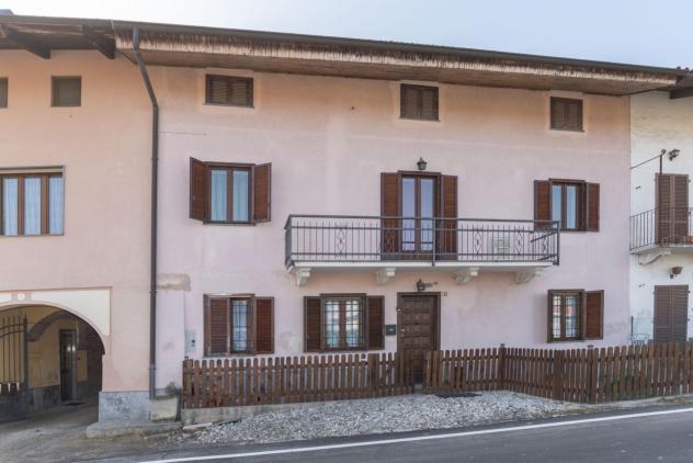 Porzione di casa in vendita a Nole