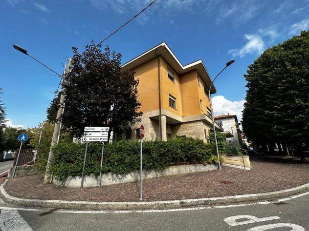 PALAZZINA INTERA UFFICI DA RISTRUTTURARE A OSNAGO - Foto 3