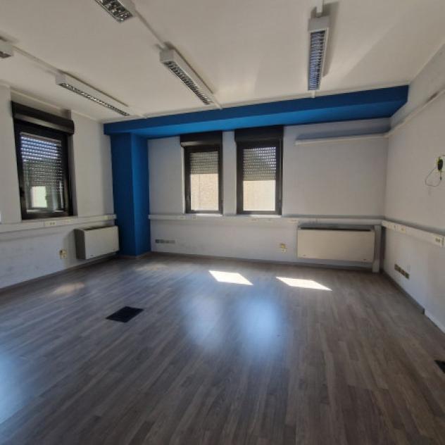 Immobile di 240 m² con più di 5 locali in affitto a Rho - Foto 11