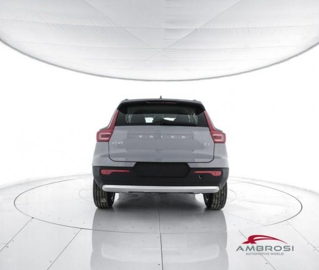 VOLVO XC40 B3 Mild hybrid Benzina Essential rif. 23986883 - Foto 6