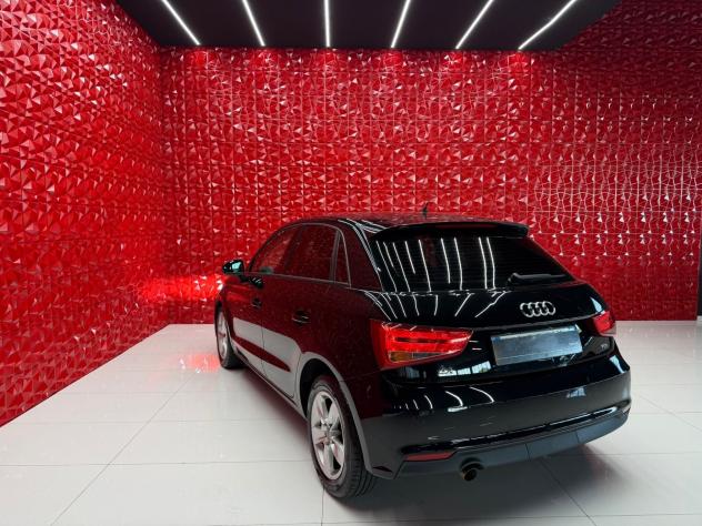 Audi A1 SPB 1.6 TDI 116 CV Admired OK NEOPATENTATI - Foto 4