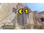 V004052 - Favara € 1, al centro che piu' centro non si puo'