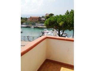 Foce Varano-Gargano-Appartamento vista porto-mare