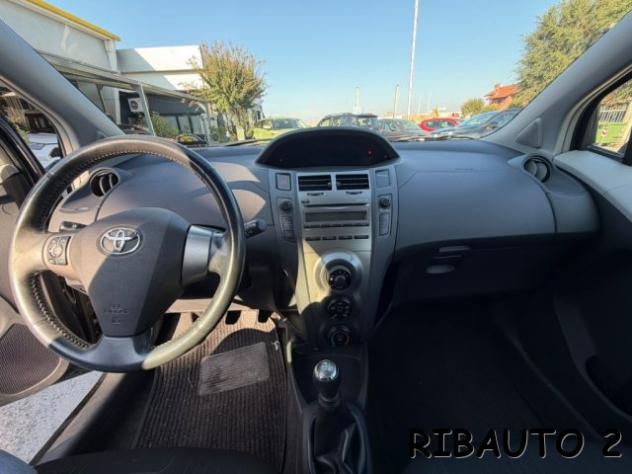 TOYOTA Yaris 1.0 5 porte Sol rif. 24204321 - Foto 4