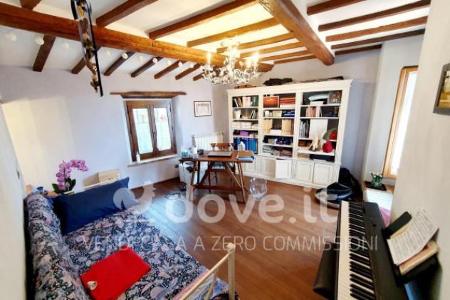 Casa indipendente di 205 m² con più di 5 locali in vendita a Radicofani - Foto 2