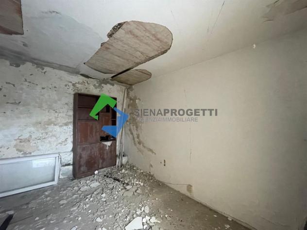 Viale Mazzini, grande appartamento con ingresso al piano terreno con posto auto e terrazzo esclusivo. . - Foto 16