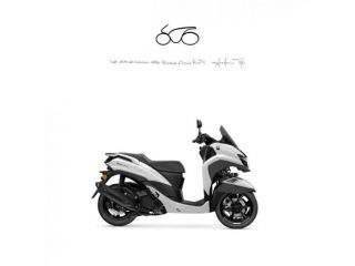 YAMAHA Tricity 125 .