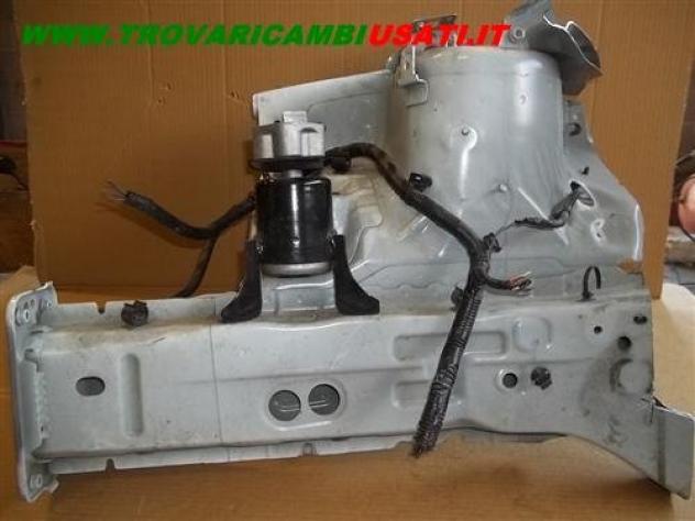 LONGHERONE ANT. C/PASSARUOTA D. BIANCO CON FIANCHETTO SUP. AMMACC. FORD FIESTA (CB1)  Carrozzeria  Lamierati interni  Abitacolo  Longherone an FORD -