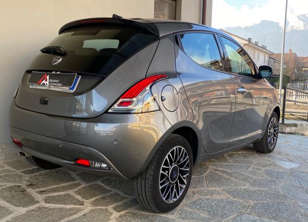 Lancia Ypsilon 1.0 firefly hybrid Platino s&s 70cv - Foto 5