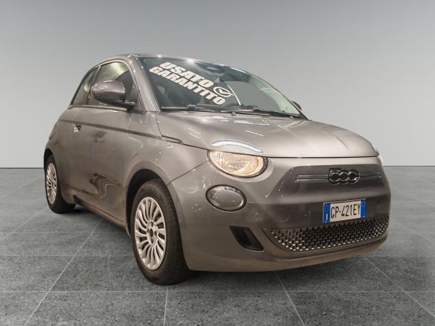 FIAT 500 Electric Action