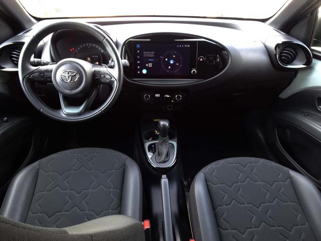 Toyota Aygo X 1.0 VVT-i 72 CV 5 porte Lounge Air S-CVT - Foto 10