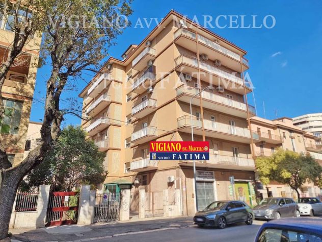 FOGGIA - VENDESI - VIALE COLOMBO, 3° P. - VANI 3/ MQ. 128 CAT. + BOX MQ. 16 CAT
